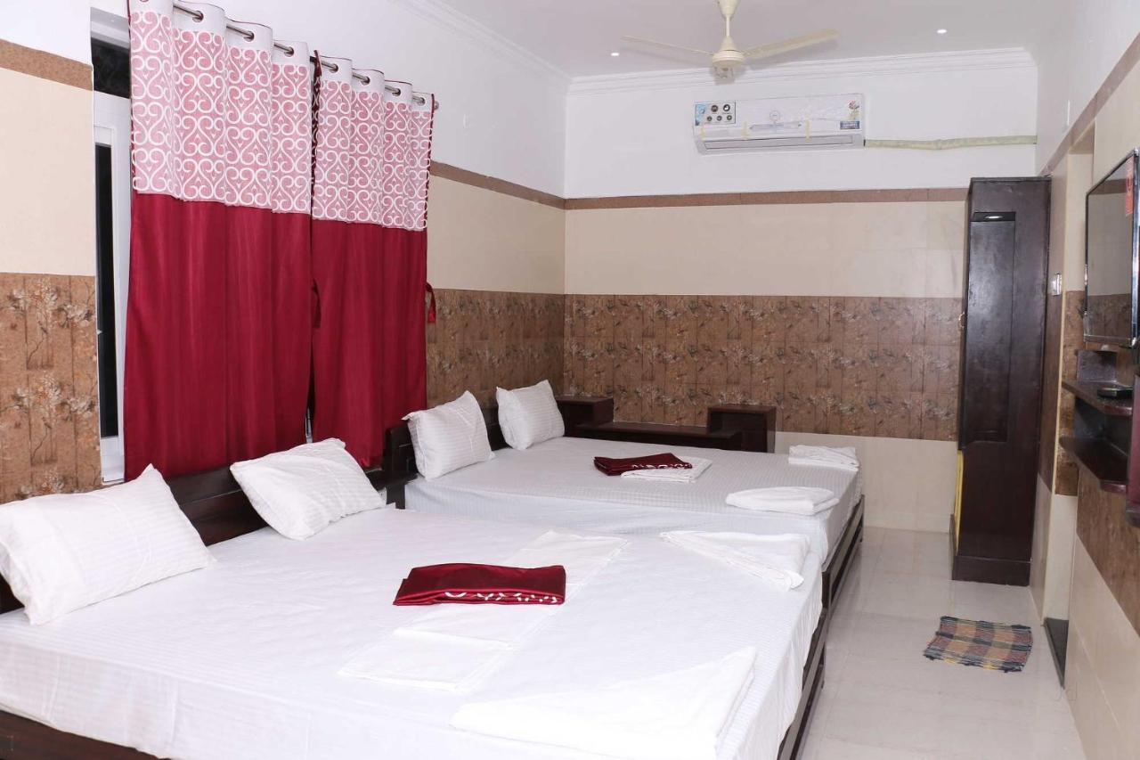 Saravanas Lodge Тиручендур Экстерьер фото